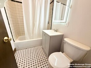 112 Allston St, Unit 1 in Boston, MA - Building Photo - Building Photo