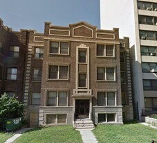 652 W Gordon Terrace in Chicago, IL - Building Photo