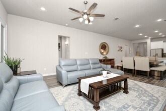 5043 Morrison Dr in Manvel, TX - Building Photo - Building Photo