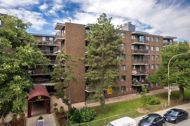 Bois-de-Boulogne Apartments