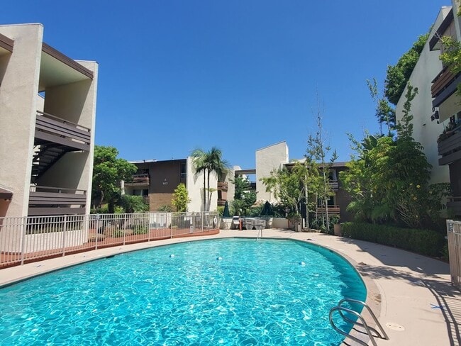 property at 1605 Hotel Cir S