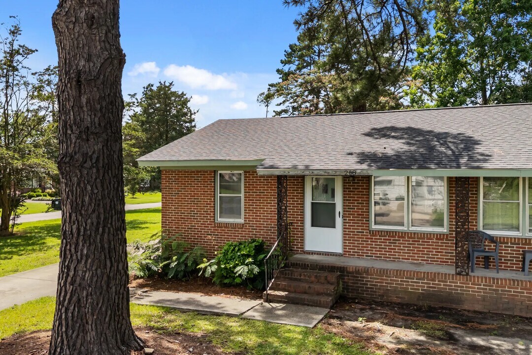 208 N Anderson St, Unit A in Elm City, NC - Building Photo