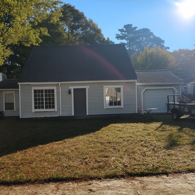 732 Galahad Dr in Newport News, VA - Building Photo - Building Photo