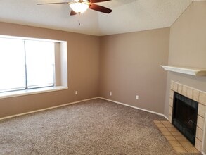 109 Glade Shadow Dr in Euless, TX - Building Photo - Building Photo