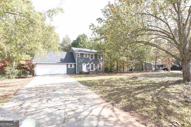25 Elberta Dr in Newnan, GA - Building Photo - Building Photo