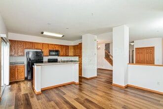 4572 Blaylock Cir in Inver Grove Heights, MN - Building Photo - Building Photo