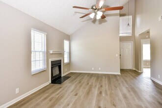 2000 Mansker Dr in Goodlettsville, TN - Building Photo - Building Photo