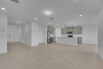 1687 Hoot Owl Holw in Loxahatchee, FL - Building Photo - Building Photo