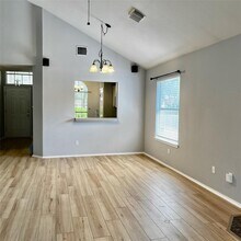13400 Bolivia Dr in Austin, TX - Foto de edificio - Building Photo