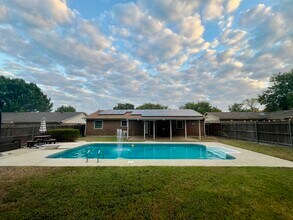 6012 Highcrest Dr in Watauga, TX - Building Photo - Building Photo