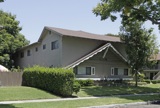 Vancouver Park Apartments in Anaheim, CA - Building Photo - Building Photo