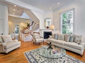 44 Follen St in Cambridge, MA - Building Photo - Building Photo