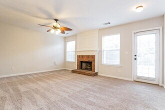 4021 Plantation Mill Dr in Buford, GA - Foto de edificio - Building Photo