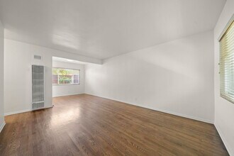 1517 Harvard St in Santa Monica, CA - Foto de edificio - Building Photo