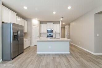 1748 Mathews Manor Dr in Jacksonville, FL - Building Photo - Building Photo