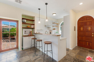1457 Centinela Ave, Unit 7 in Santa Monica, CA - Foto de edificio - Building Photo