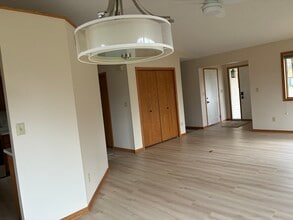 1103 4th St NW in Byron, MN - Foto de edificio - Building Photo