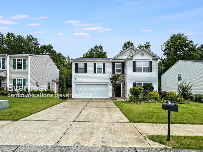 520 Kensigton Park Dr in Canton, GA - Foto de edificio