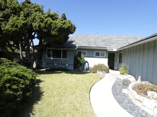 16549 Sugargrove Dr in Whittier, CA - Building Photo - Building Photo