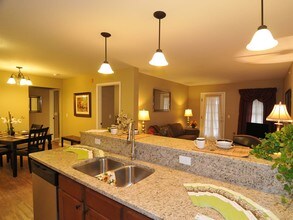 Ivy Terrace Senior Residences in Midland, MI - Foto de edificio - Interior Photo