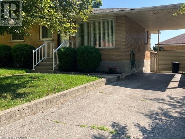 property at 15 Lauris Ave
