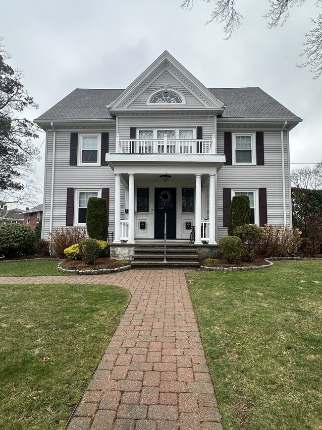 14 Mishawum Rd, Unit 14 Mishawum Road Unit 1