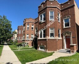 5410 W Berteau Ave in Chicago, IL - Building Photo