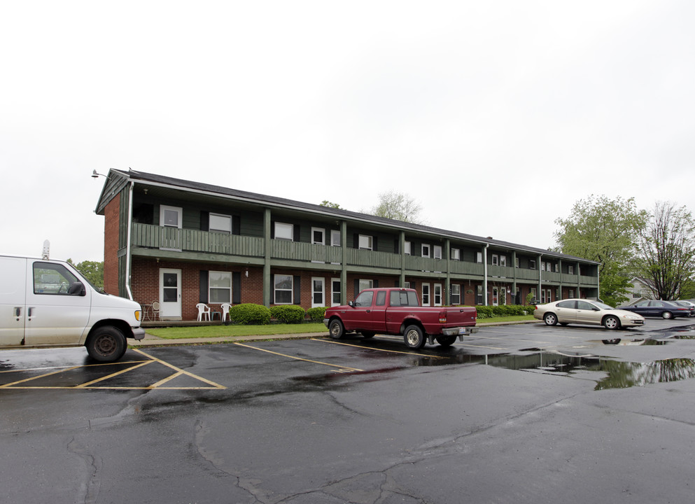 239 New Milford Rd in Ravenna, OH - Foto de edificio