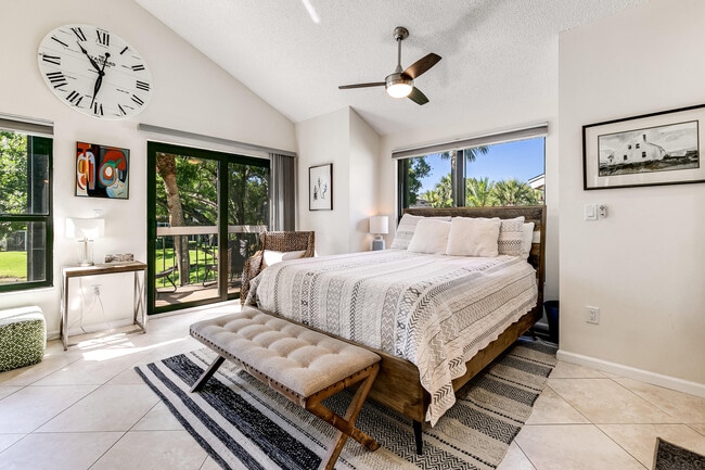 property at 11863 Wimbledon Cir