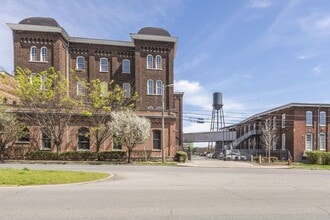 1350 Rosa L Parks Blvd in Nashville, TN - Building Photo - Building Photo
