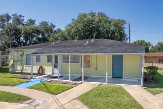 El Camino Homes in Beaumont, TX - Foto de edificio - Building Photo