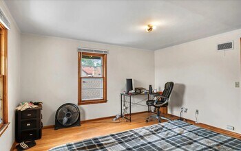 432 Oak St, Unit 4 in Madison, WI - Building Photo - Building Photo