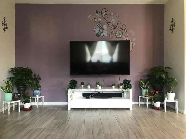 5407 W Desert Hollow Dr in Phoenix, AZ - Foto de edificio - Building Photo