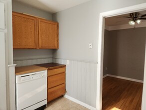 214 Potter Ave in Royal Oak, MI - Building Photo - Building Photo