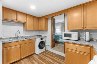 44 Woodlawn Ave, Unit 2 in Everett, MA - Building Photo - Building Photo