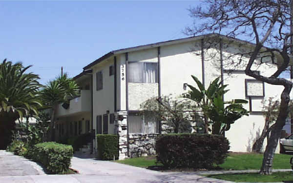 3756 Westwood Blvd in Los Angeles, CA - Building Photo - Building Photo