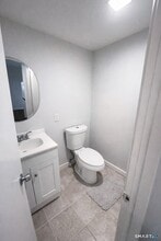 411 N Main St in Bristol, CT - Building Photo - Building Photo