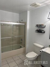 102 Albury Way in North Brunswick, NJ - Building Photo - Building Photo