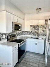 3219 E Earll Dr in Phoenix, AZ - Building Photo - Building Photo