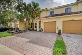 3258 NW 32nd Terrace in Lauderdale Lakes, FL - Building Photo - Building Photo