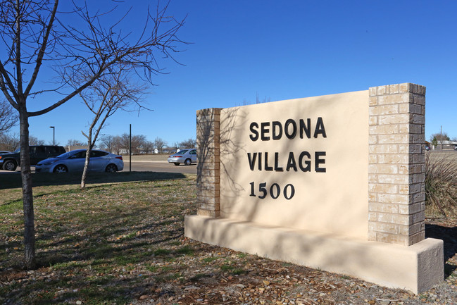 Sedona Village in Clovis, NM - Building Photo - Building Photo