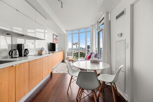 1 Iceboat Terr in Toronto, ON - Building Photo