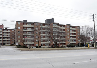 Briarwood in Guelph, ON - Building Photo - Building Photo