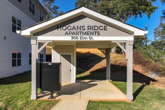 Hogans Ridge Apartments in Hogansville, GA - Foto de edificio - Building Photo