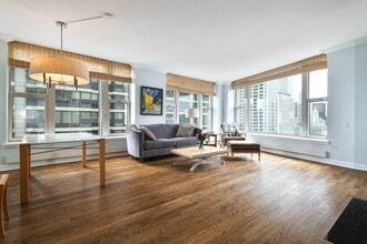 25 E Superior St, Unit 2805 in Chicago, IL - Foto de edificio - Building Photo