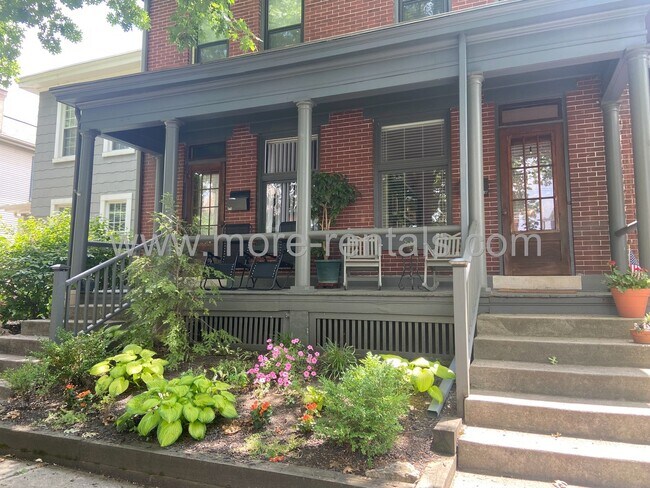 139-141-141 E Mithoff St in Columbus, OH - Foto de edificio - Building Photo