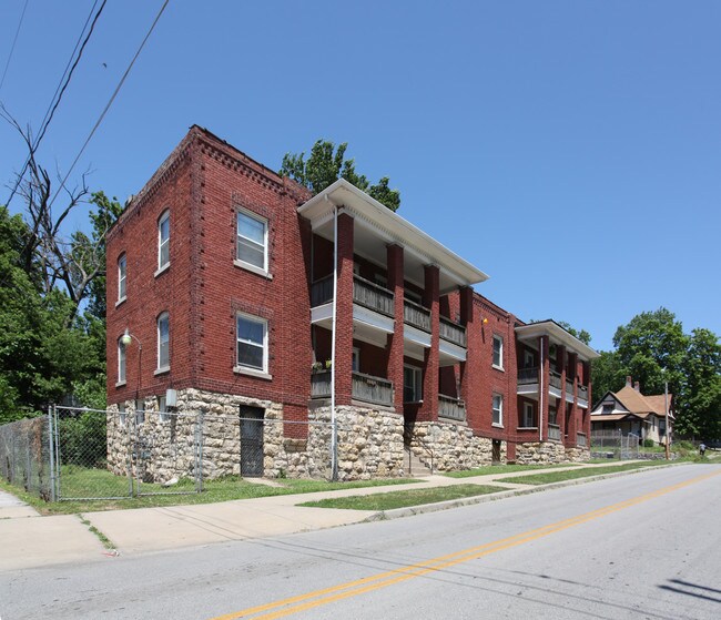 2610-2616 E 23rd St in Kansas City, MO - Foto de edificio - Building Photo