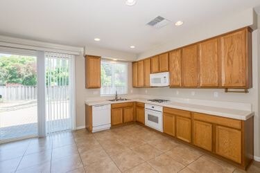 112 Glenwood Cir-Unit -1 in Roseville, CA - Building Photo - Building Photo