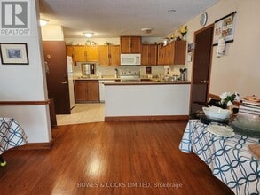 125-125 Mary St W in Kawartha Lakes, ON - Building Photo - Building Photo