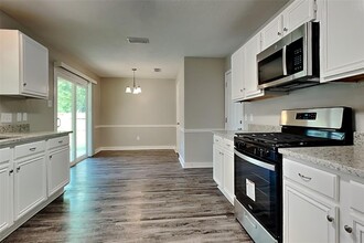 21746 Deep Pines Dr in Porter, TX - Building Photo - Building Photo